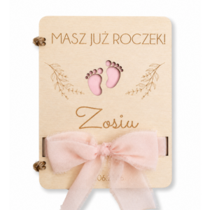 Kartka drewniana składana na roczek róż – stópki